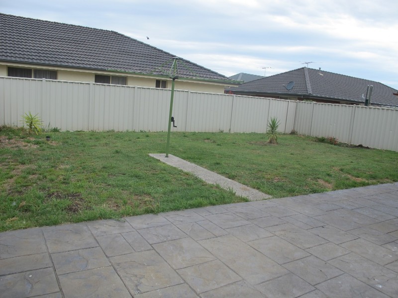 52 Naracoorte Drive, Caroline Springs VIC 3023