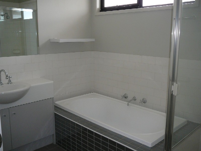 20 Blakeville Drive, Caroline Springs VIC 3023