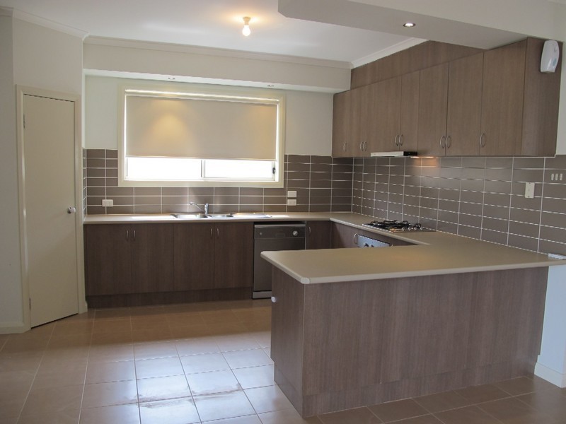 15 Glencoe Street, Kurunjang VIC 3337