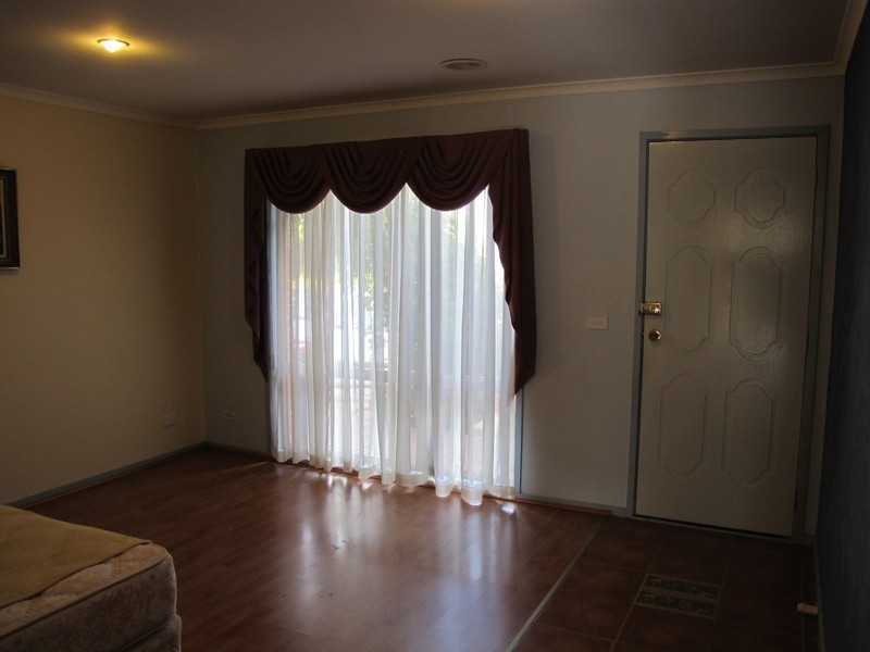 7 Freeman Avenue, Caroline Springs VIC 3023