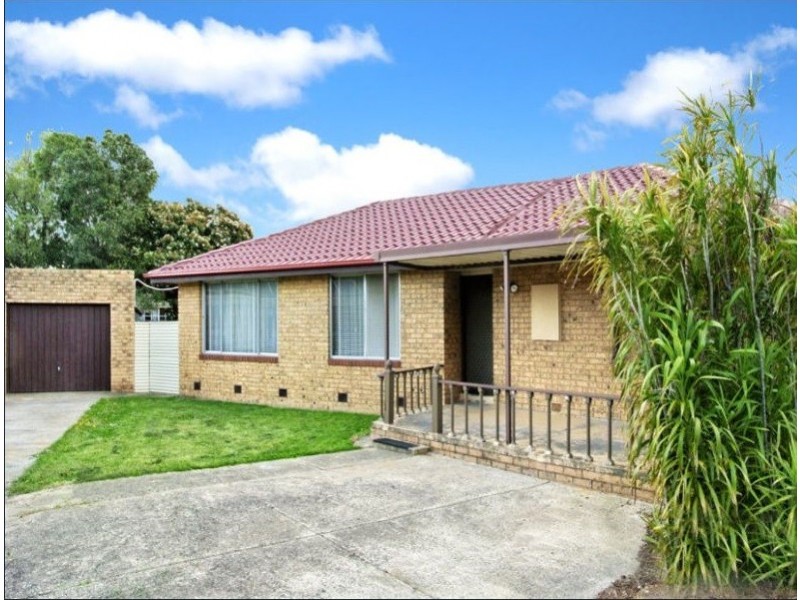6 Altair Court, Gladstone Park VIC 3043