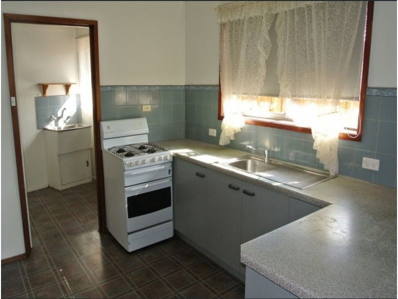 6 Altair Court, Gladstone Park VIC 3043