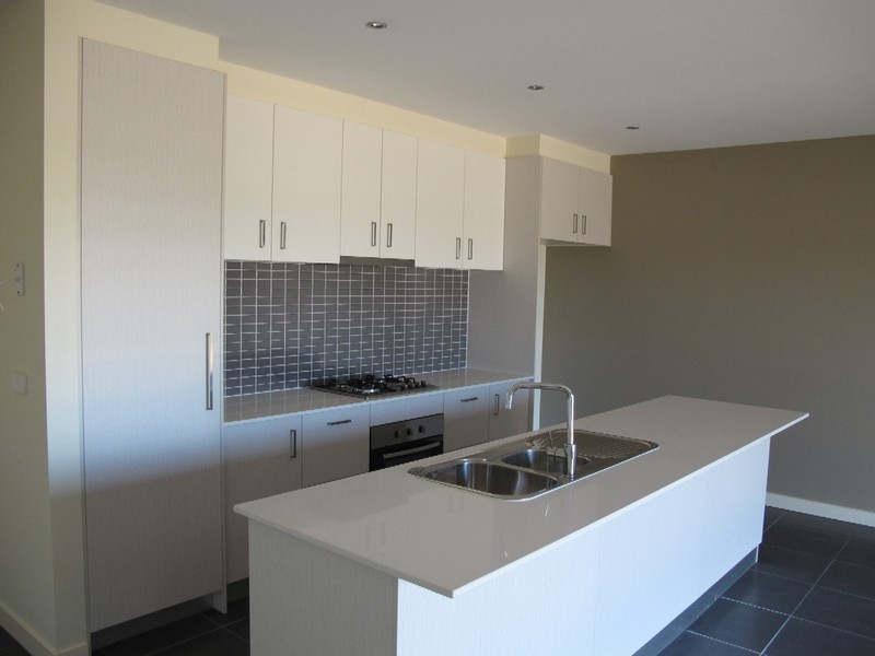 31 Garretty Road, Caroline Springs VIC 3023