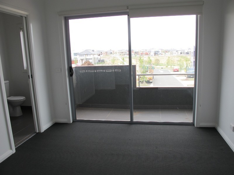 59 The Esplanade, Caroline Springs VIC 3023