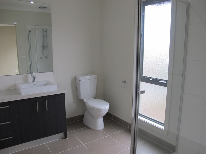 141 The Esplanade, Caroline Springs VIC 3023