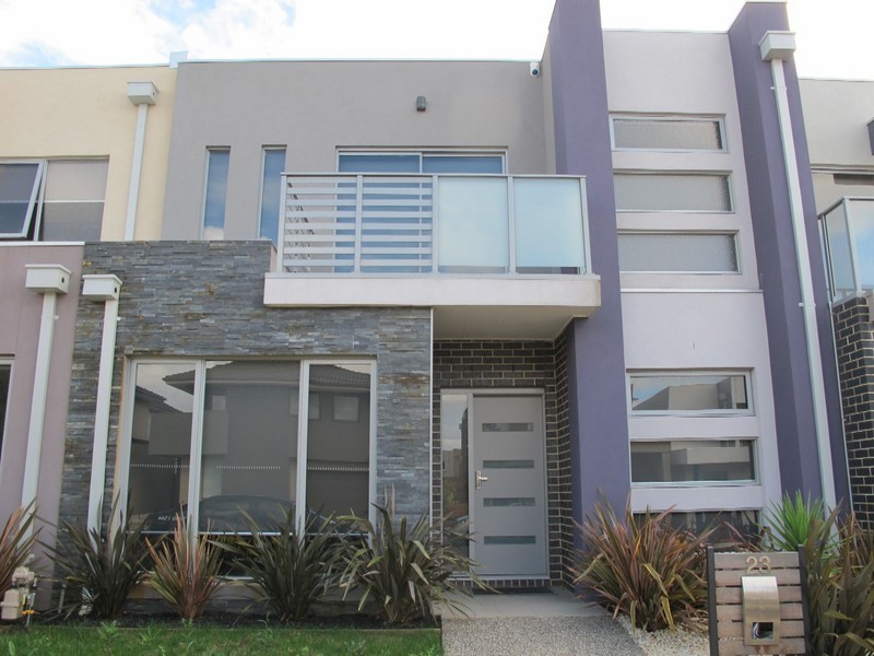 23 The Esplanade, Caroline Springs VIC 3023