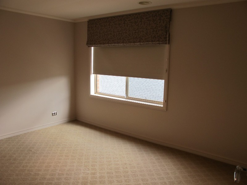 2 Lauricella Place, Caroline Springs VIC 3023