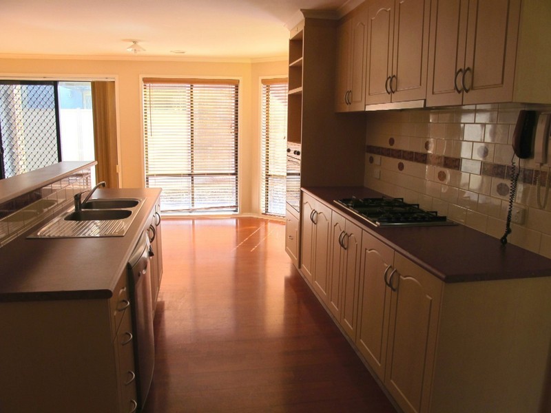 83 Watervale Blvd, Taylors Hill VIC 3037