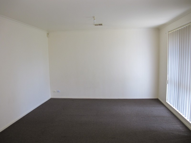 3 Meade Way, Sydenham VIC 3037