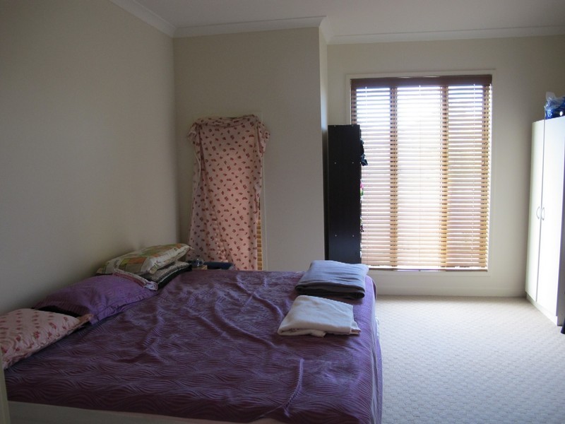 11 The Grange, Caroline Springs VIC 3023