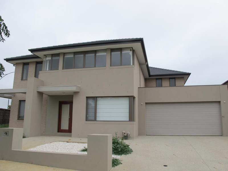 1 Herring Loop, Caroline Springs VIC 3023