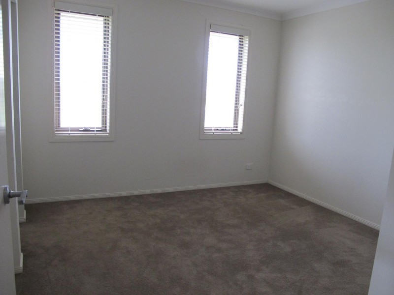 1 Herring Loop, Caroline Springs VIC 3023