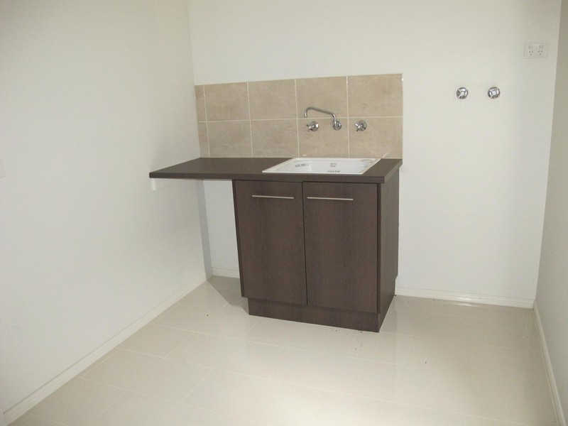1 Herring Loop, Caroline Springs VIC 3023