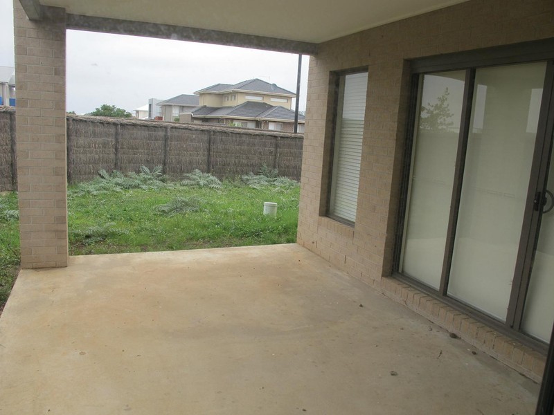 1 Herring Loop, Caroline Springs VIC 3023