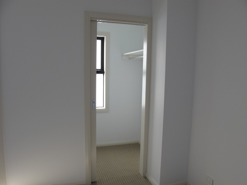 10 Boathouse Drive, Caroline Springs VIC 3023