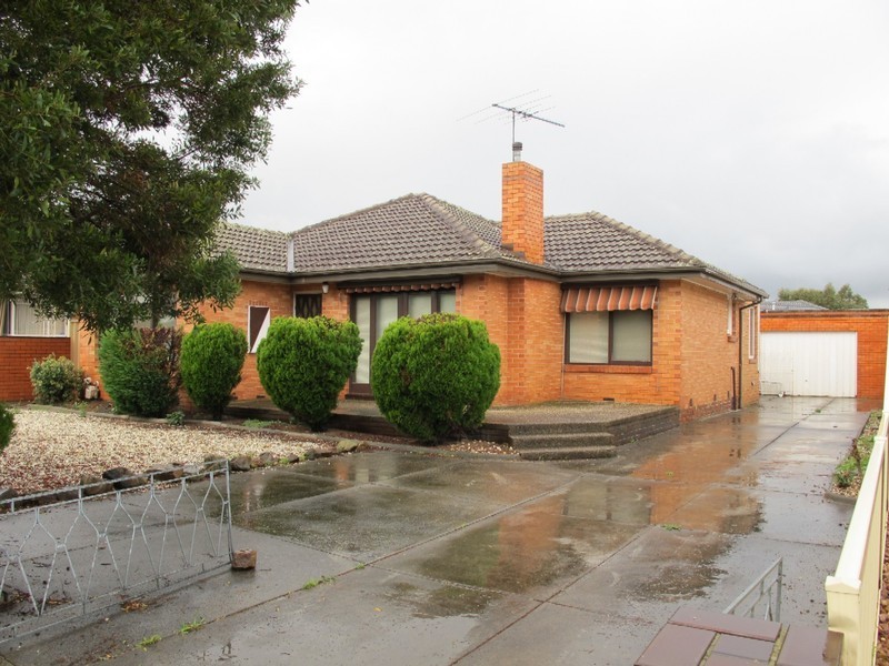 44 Leonard Avenue, Glenroy VIC 3046