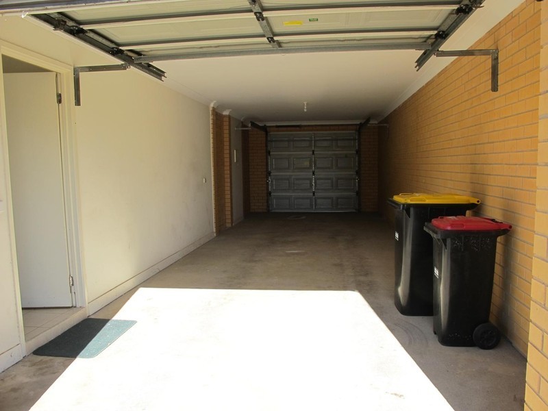 10/8 Sherdley Green, Caroline Springs VIC 3023