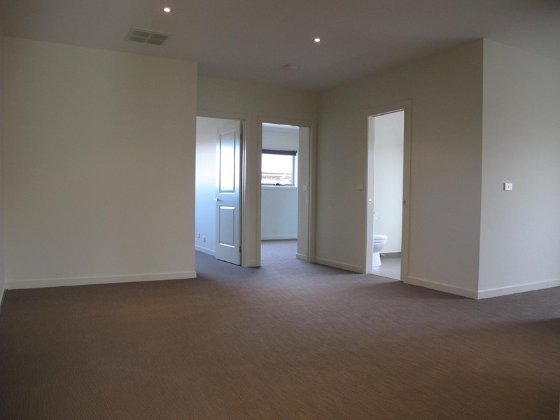14 Marine Parade, Caroline Springs VIC 3023