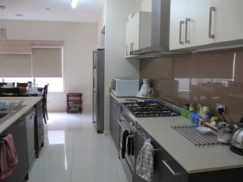 11 The Grange, Caroline Springs VIC 3023