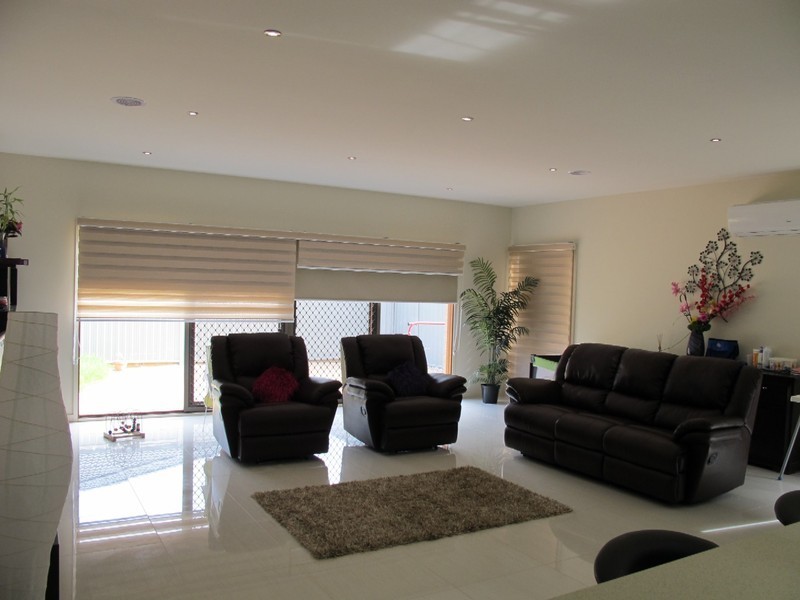 11 The Grange, Caroline Springs VIC 3023