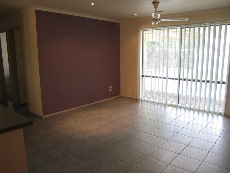 2 Upton Drive, Hillside VIC 3037