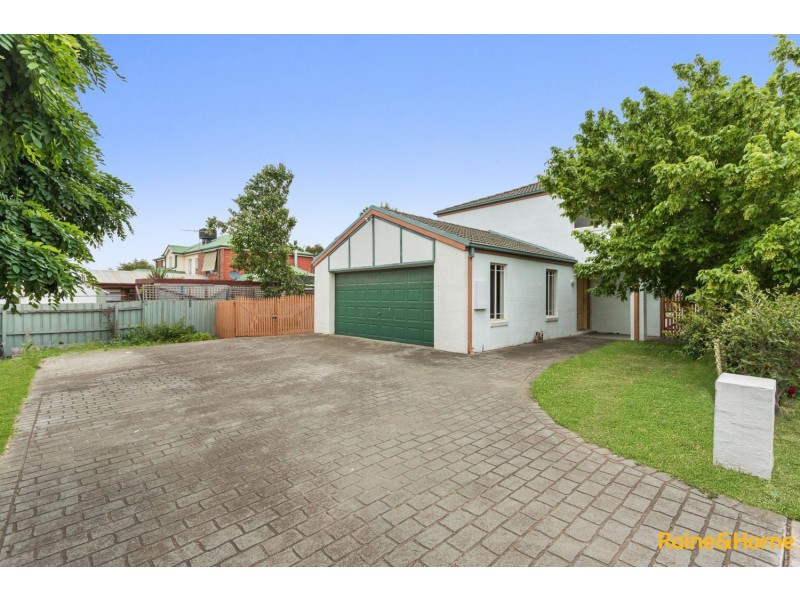 5 WAREHAM COURT, Hillside VIC 3037