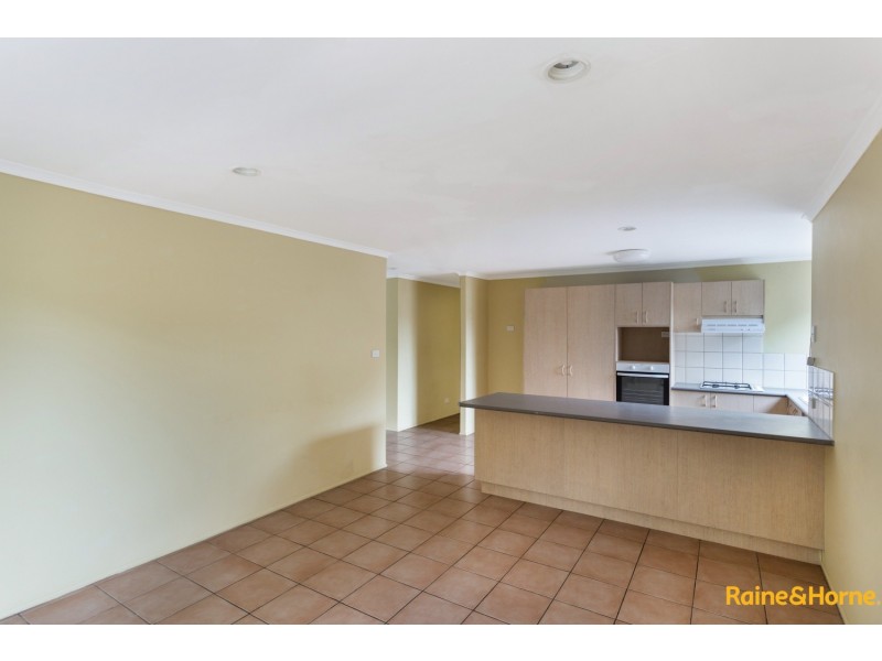 5 WAREHAM COURT, Hillside VIC 3037