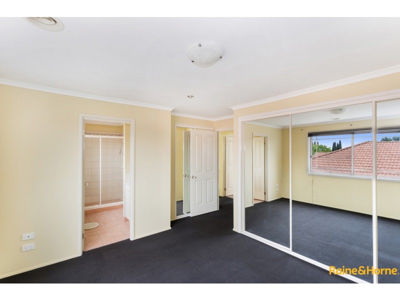 5 WAREHAM COURT, Hillside VIC 3037