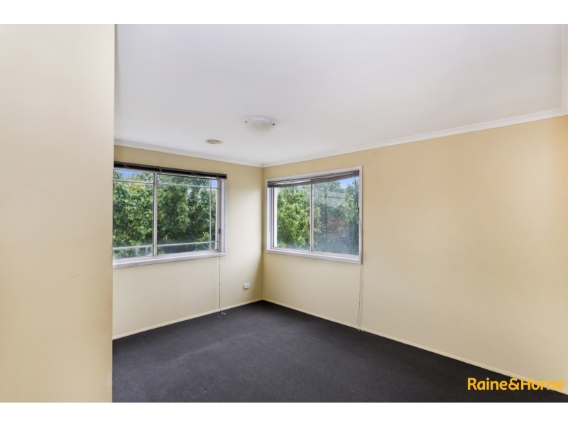 5 WAREHAM COURT, Hillside VIC 3037