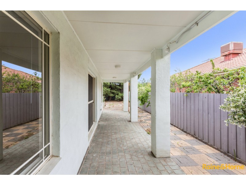 5 WAREHAM COURT, Hillside VIC 3037