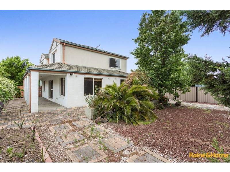 5 WAREHAM COURT, Hillside VIC 3037