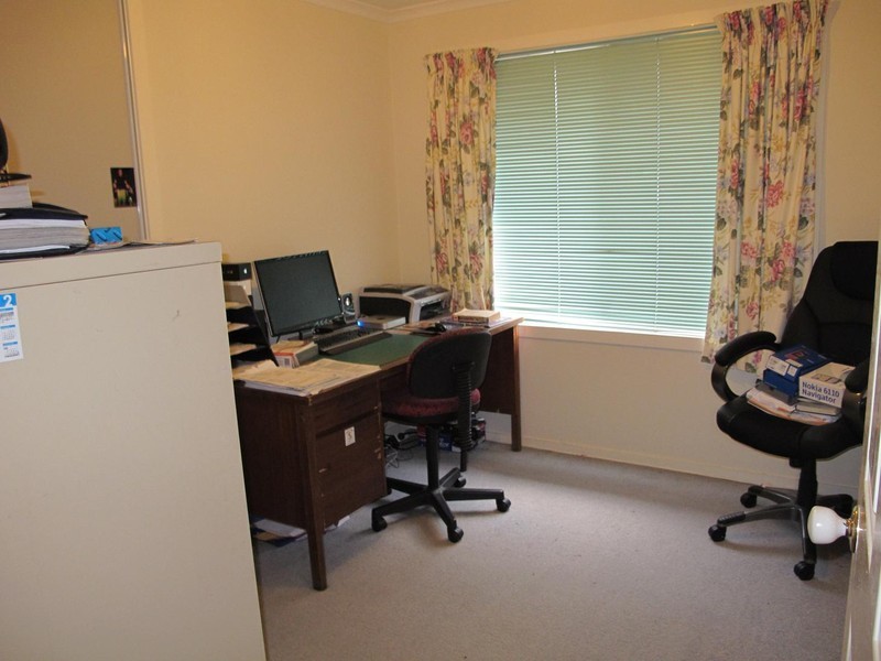 19 Stoneman Turn, Caroline Springs VIC 3023