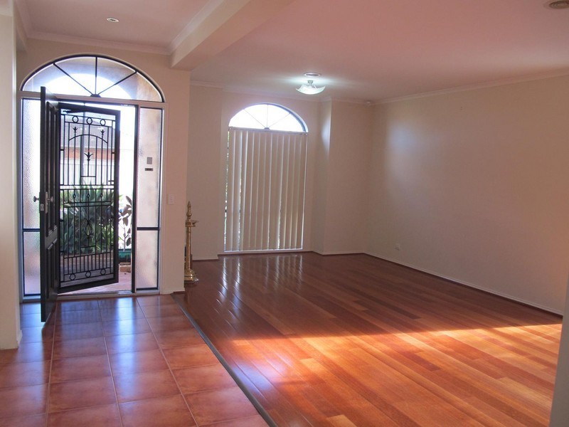 60 Naracoorte Drive, Caroline Springs VIC 3023