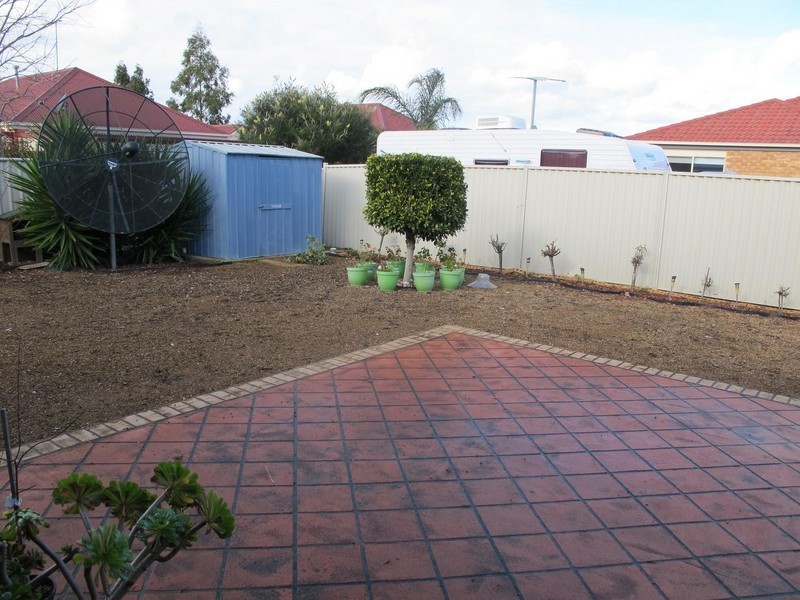 60 Naracoorte Drive, Caroline Springs VIC 3023