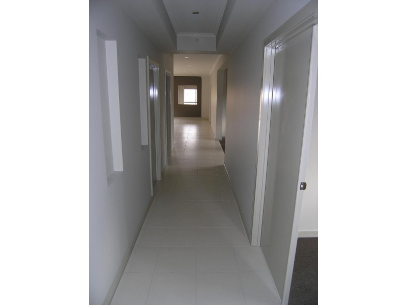 6 Mount Way, Caroline Springs VIC 3023