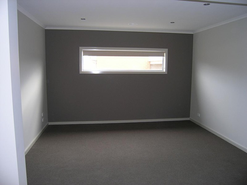 6 Mount Way, Caroline Springs VIC 3023