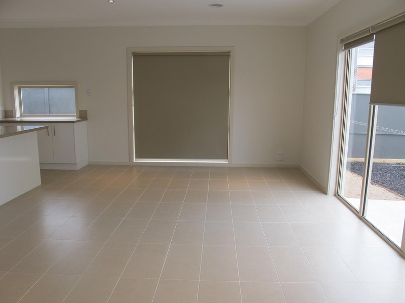 24 Boathouse Drive, Caroline Springs VIC 3023