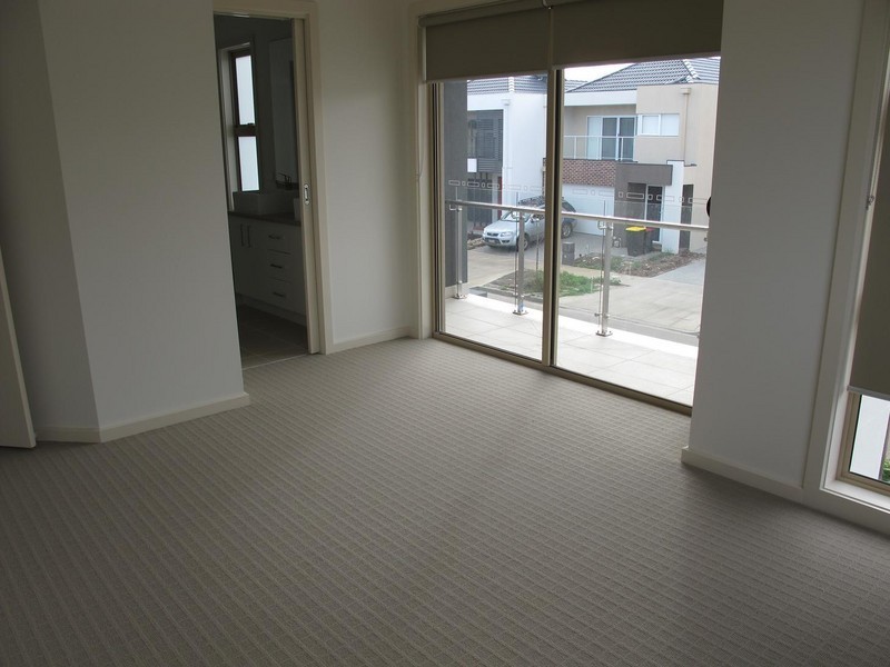 24 Boathouse Drive, Caroline Springs VIC 3023