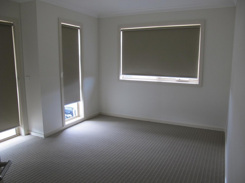 24 Boathouse Drive, Caroline Springs VIC 3023