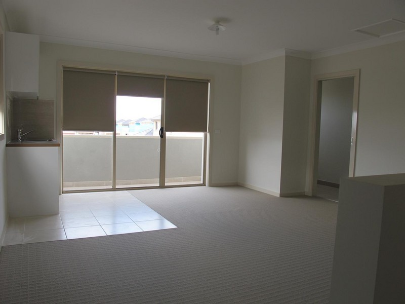 24 Boathouse Drive, Caroline Springs VIC 3023