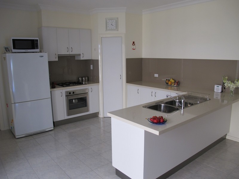 48a Saratoga Crescent, Keilor Downs VIC 3038