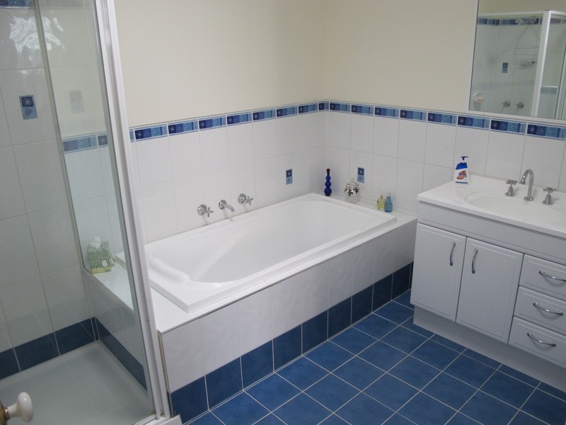 48a Saratoga Crescent, Keilor Downs VIC 3038