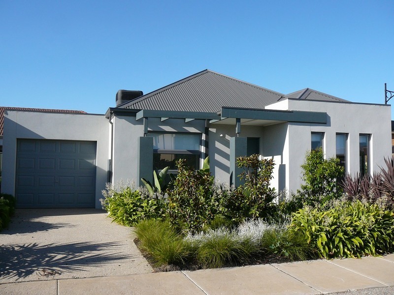 22 Gardenia Way, Caroline Springs VIC 3023