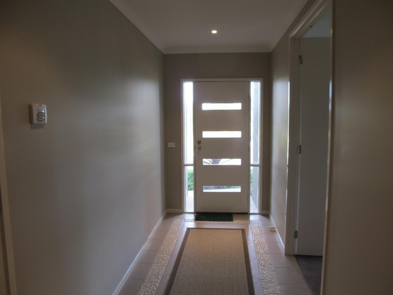 38 Inglewood Drive, Burnside Heights VIC 3023