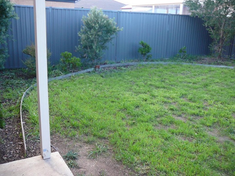 10 Tucker Place, Caroline Springs VIC 3023