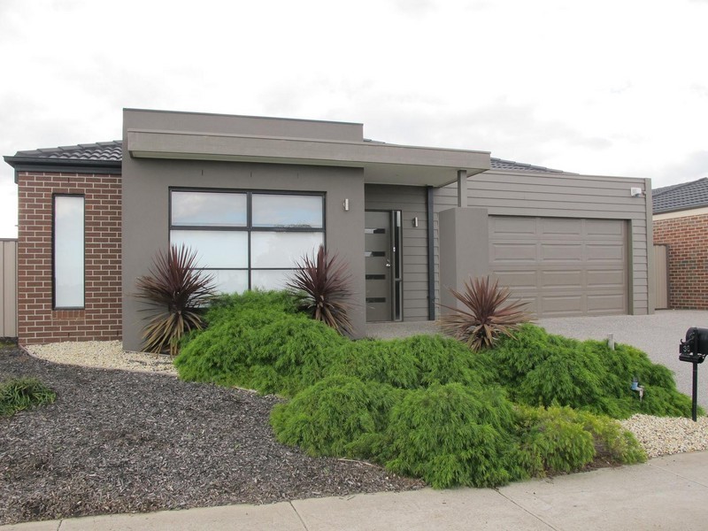 38 Inglewood Drive, Burnside Heights VIC 3023