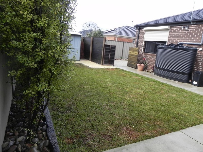 16 Scales Lane, Burnside Heights VIC 3023