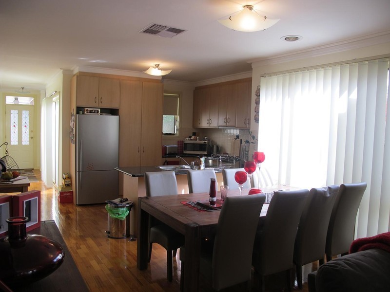 96 Tasman Crescent, Taylors Lakes VIC 3038