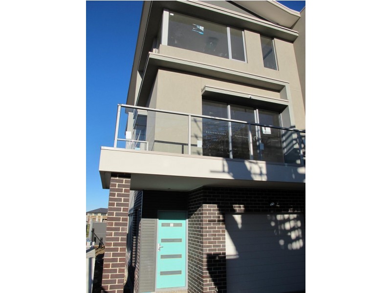 1/69-77  Lancefield Drive, Caroline Springs VIC 3023