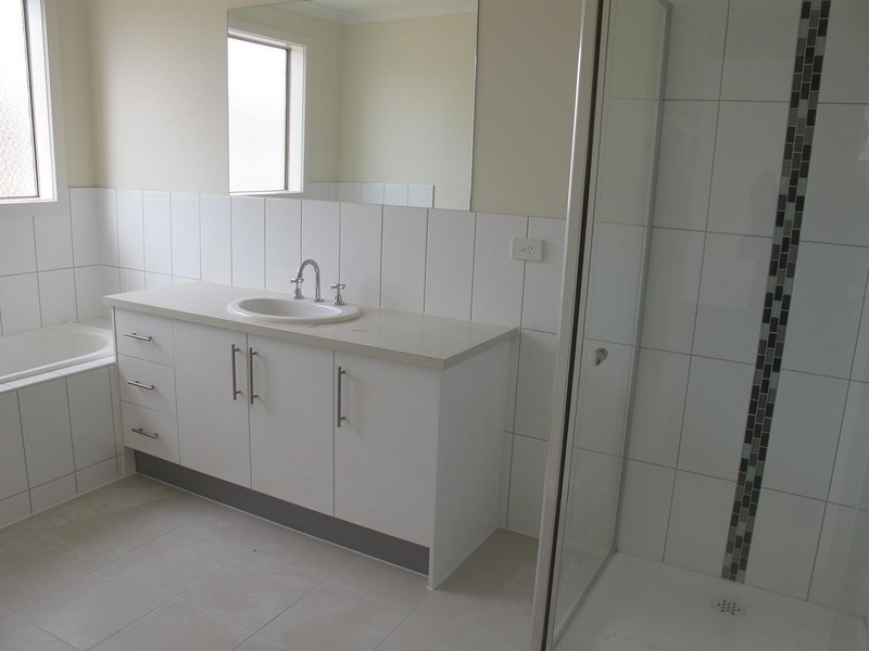 12 Zammit Lane, Hillside VIC 3037